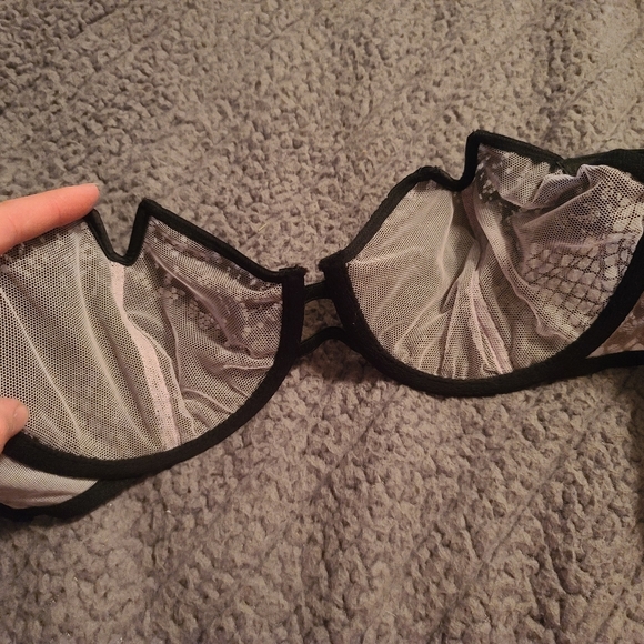 Victoria  secret very sexy balconet - Picture 4 of 6